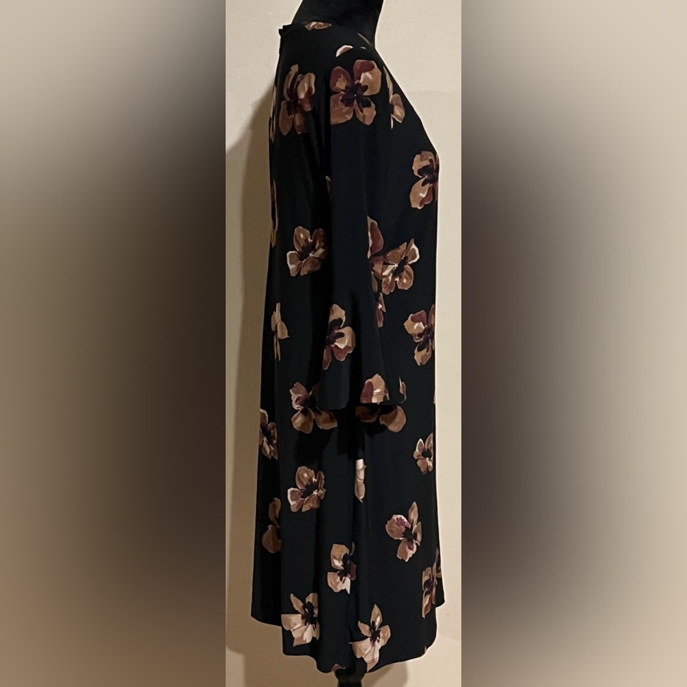 NWT Tommy Hilfiger Black Floral Long Sleeve Dress size 14 - Picture 2 of 8